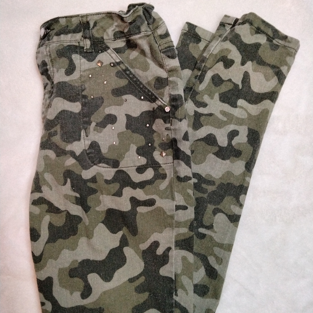 Girls Camouflage Skinny Jeans with Stud Detail - Olive Green